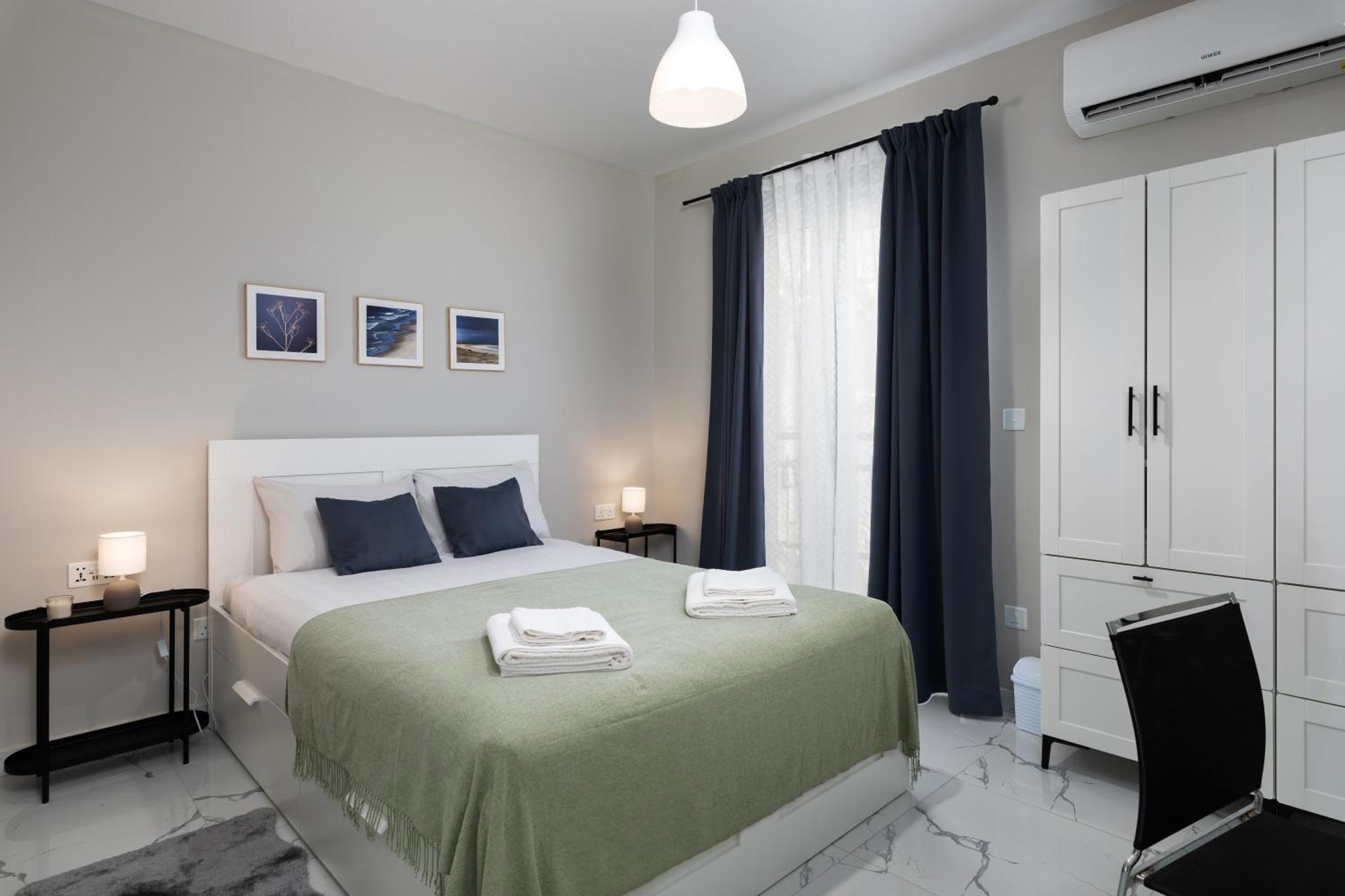 Modern 2Br Cosy Apartment With Large Terrace - Close To Manoel Island & Tigne Shopping Mall Sliema Exterior foto